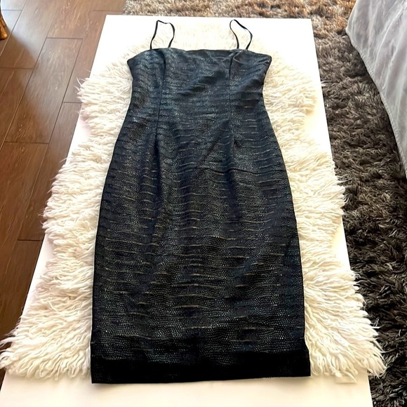 Versace Style Leather-like Fitted MIDI Dress! Perfect 4 Date Night! 💕 - Picture 8 of 16